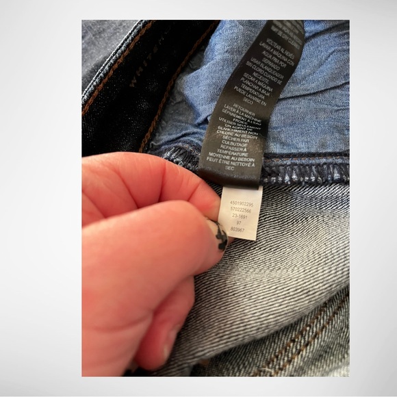 White House Black Market WHBM Dark Blue Floral Embroidered Jeans - Picture 10 of 11